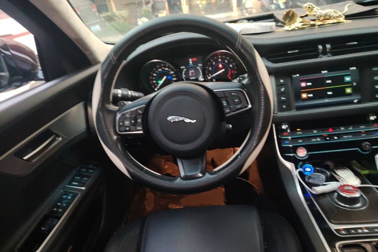 Used Jaguar XFL 2017 XFL 2.0T 200PS Windflower Edition