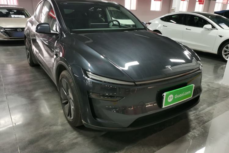 Used Tesla Model Y 2025 Rear-Wheel-Drive Version
