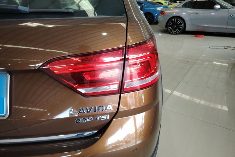 Used Volkswagen Cross Lavida 2016 230TSI DSG Luxury Edition