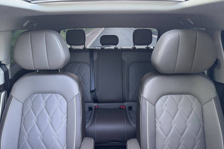 Used Volkswagen Viloran 2024 380TSI Premium Edition