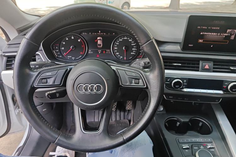 Used Audi A5 2019 Sportback 40 TFSI Fashion Model Steering Wheel