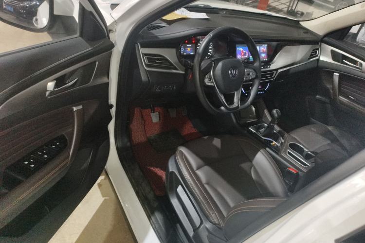 Used CHANGAN CS35PLUS 2018 1.6L Manual Cool Edition China V Standard Driver Seat