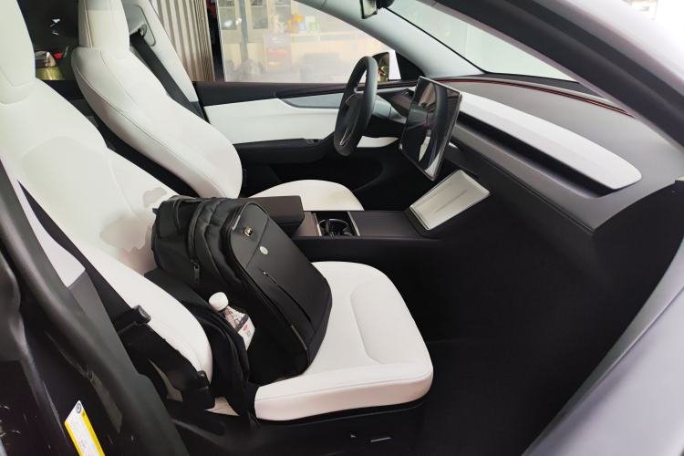 Used Tesla Model Y 2025 Long-Range All-Wheel Drive First Edition
