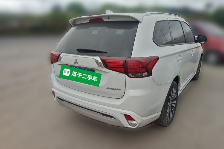Used Mitsubishi Outlander 2021 2.0L Two-Wheel Drive Comfort Edition 5 Seats Rear Right 45 Deg