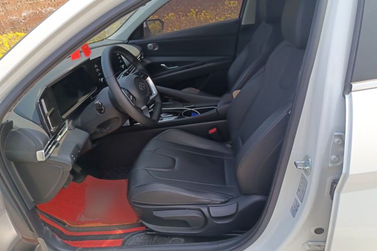 Used Hyundai Elantra 2022 1.5L CVT GLX Elite Edition Left Front Seat