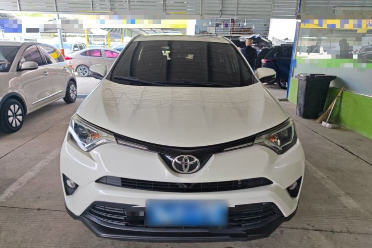 Used Toyota RAV4 2016 2.0L CVT Two-Wheel Drive Fashion Edition China V Standard