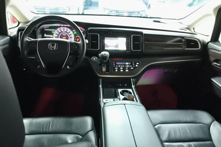 Used Honda Elysion 2016 2.4L Supreme Edition
