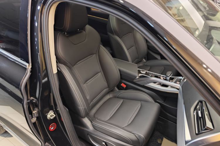 Used Geely Auto Monjaro New Energy 2019 Updated 400T YAOXINGER Pure Electric Range of 56 KM
