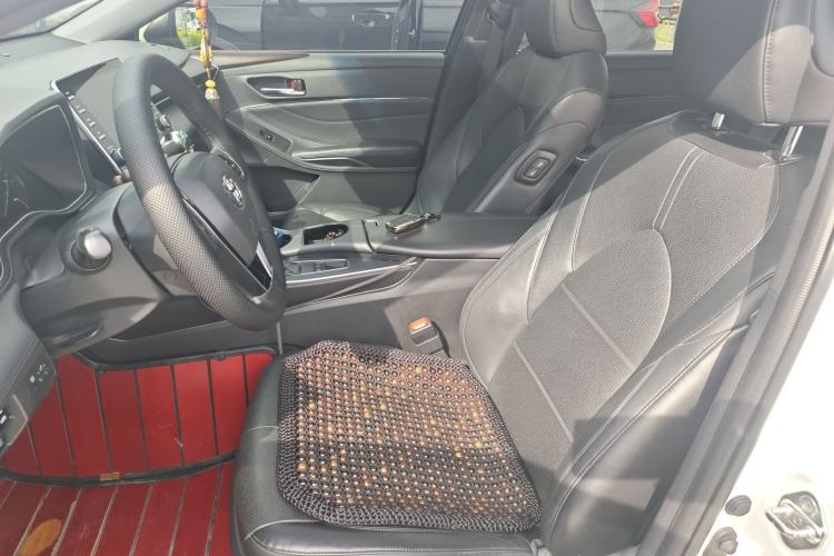 Used Toyota Avalon 2019 2.0L XLE Premium Edition China VI