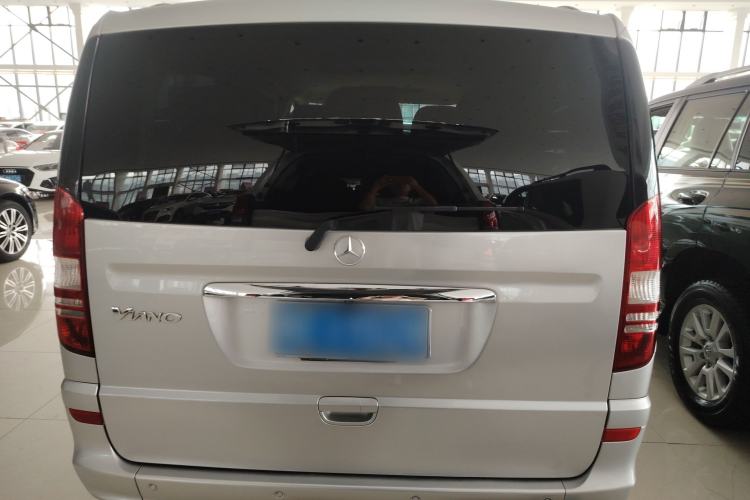 Used Mercedes-Benz Viano 2013 3.0L Hospitality Edition