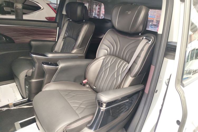 Used GAC Trumpchi M8 2024 Master Series 400T Prestige Edition
