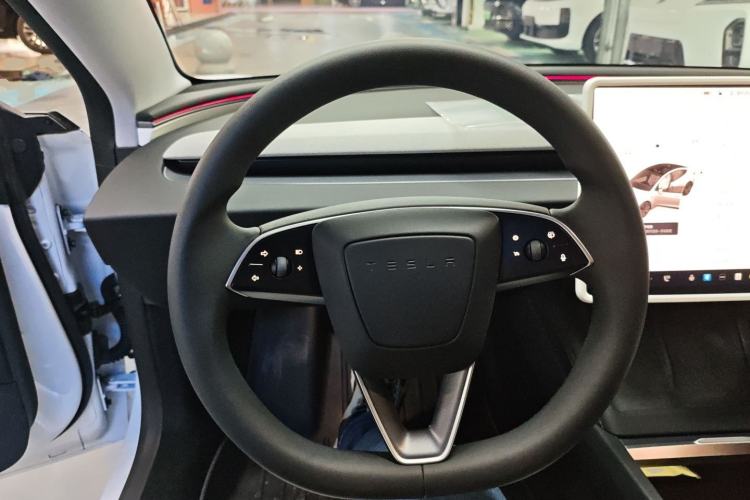 Used Tesla Model 3 2025 Rear-Wheel-Drive Version