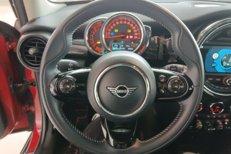 Used MINI MINI 2019 1.5T COOPER Artist Five-Door Edition
