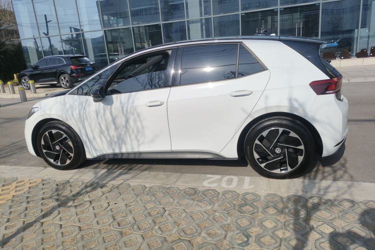 Used Volkswagen ID.3 2025 Smart Edition Outstanding Model
