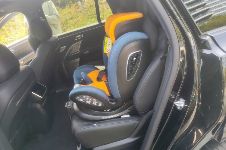 Used ONVO Luxeed L90 2025 Model—Ultra Six-Seater Version
