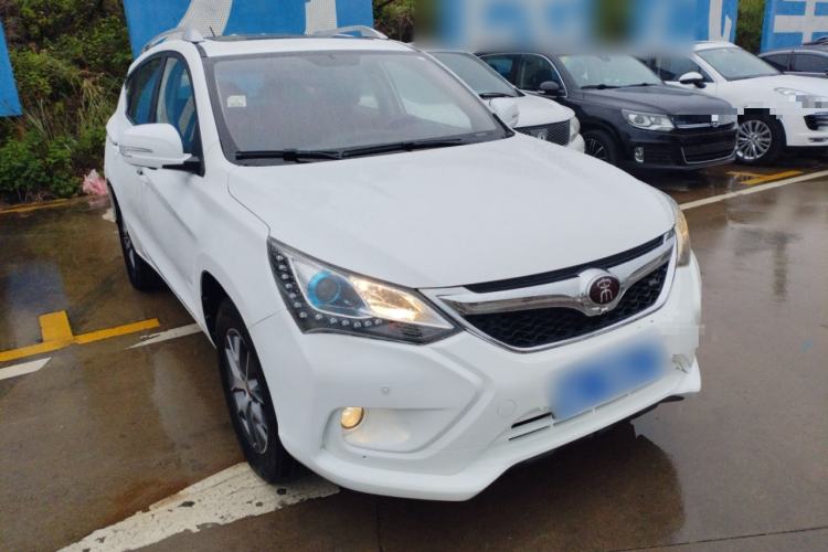 Used BYD Song 2017 Gaishe Upgrade Edition 1.5TID Automatic Elite Model Front Right 45 Deg