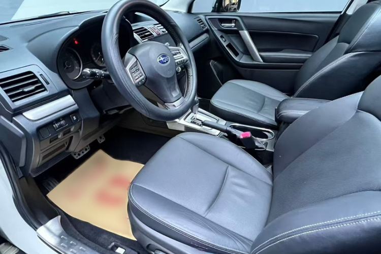 Used Subaru Forester 2014 2.0i Automatic Luxury Edition
