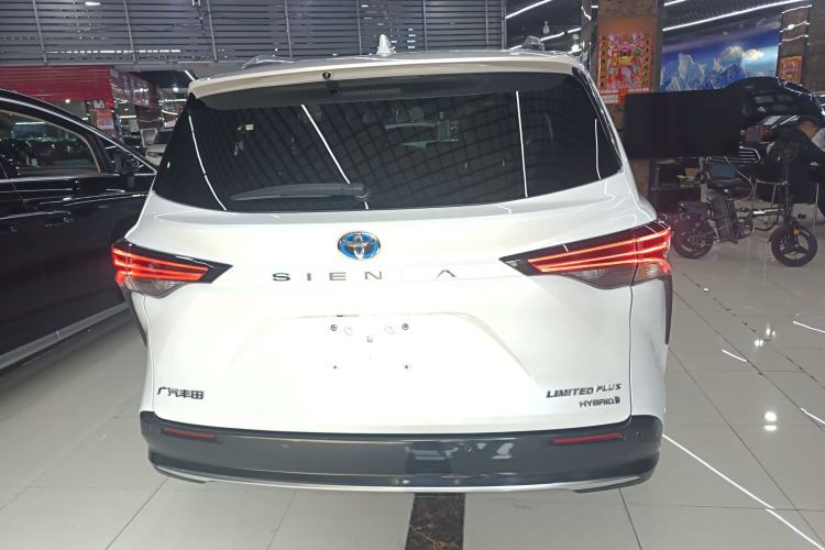 Used Toyota SIENNA 2021 2.5L Hybrid Ultimate Edition Rear