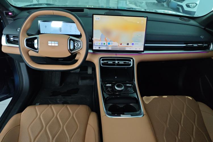 Used Geely Galaxy A7 2025 Model EM-i 150km Starship Edition Center Console