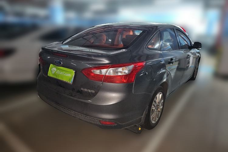 Used Ford Focus 2012 Sedan 1.6L Manual Comfort Model
