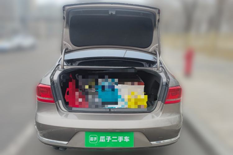 Used Volkswagen Magotan 2012 Revised Version 1.8TSI Leading Edition Trunk