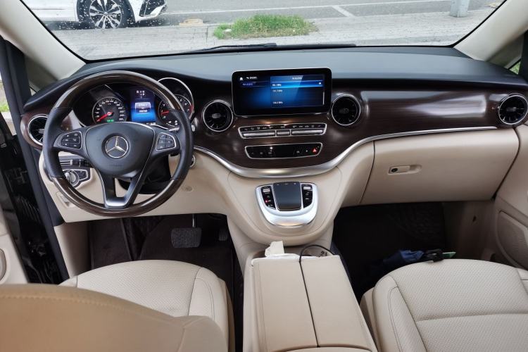 Used Mercedes-Benz V-Class 2021 V 260 Avantgarde Edition