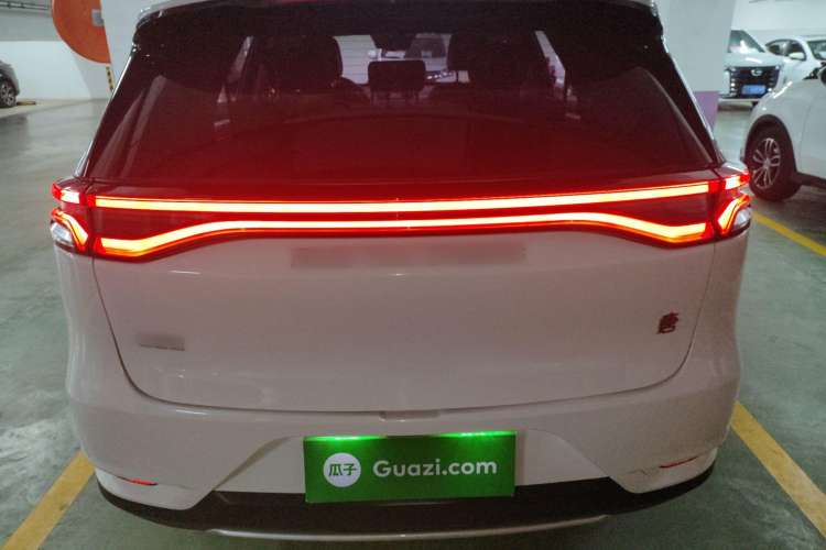 Used BYD Tang 2018 2.0T Automatic SmartConnect Prestige 7-Seater China V Standard