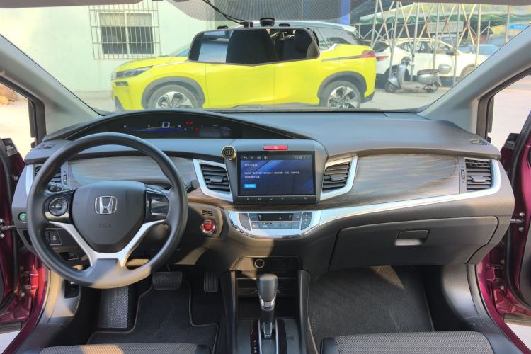 Used Honda Jade 2017 1.8L automatic Comfort version 5 seats
