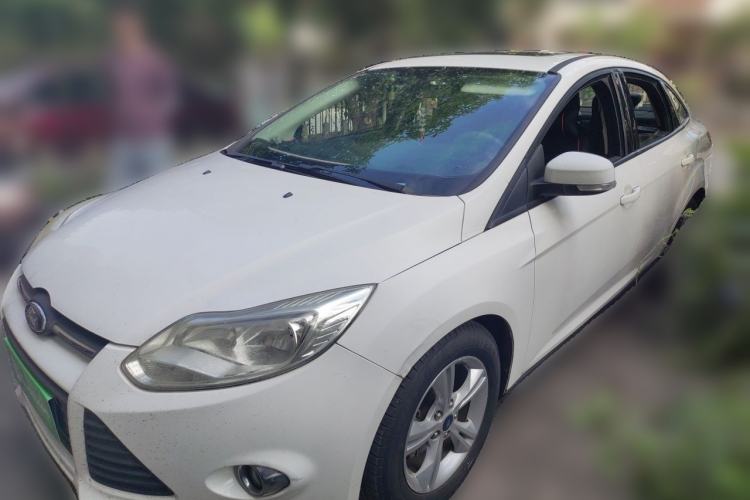 Used Ford Focus 2015 Sedan 1.6L Automatic Trend Model Guazi used car, China used car export, Used car for sale, Used cars, Cheapest cars for sale