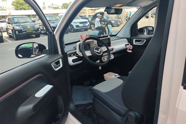 Used Wuling Hongguang MINIEV 2024 3rd Generation 215km Advanced Version