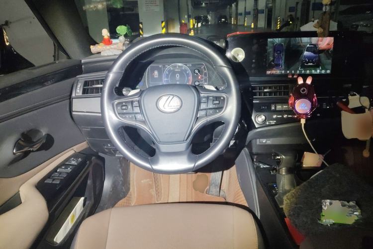 Used Lexus ES 2023 200 Excellence Edition