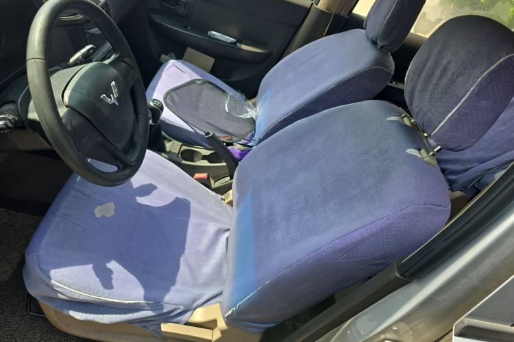 Used Wuling Hongguang 2014 1.5L S Standard Version Left Front Seat