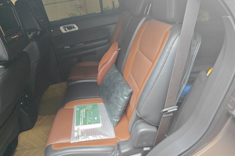 Used Ford Explorer 2013 3.5L Deluxe Model