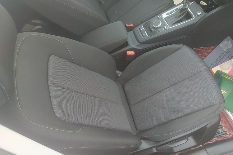 Used Audi Q2L 2021 35 TFSI Progressive Dynamic Edition Right Front Seat