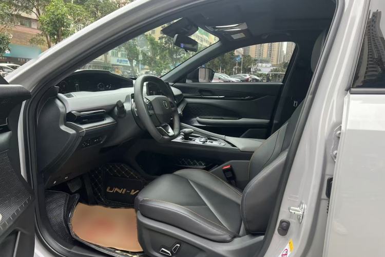 Used Changan UNI-V 2022 1.5T Prestige Version