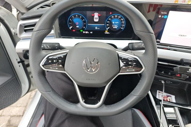 Used Volkswagen Lamando 2024 Lavida L 280TSI DSG Cool & Spicy Edition Steering Wheel