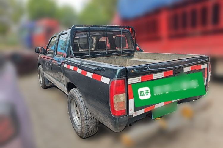 Used Nissan D22 2013 2.4L Gasoline Two-Wheel-Drive Standard Model Rear Left 45 Deg