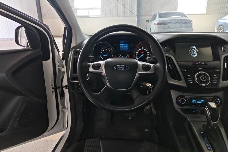 Used Ford Focus 2012 Hatchback 1.6L Automatic Fashion Edition