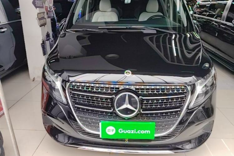 Used Mercedes-Benz V-Class 2022 V 260 Avantgarde Edition
