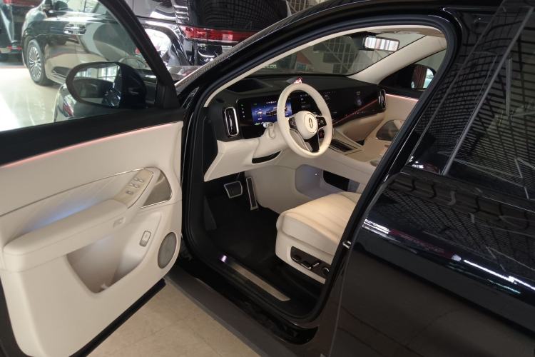 Used Hima AITO M8 2025 Extended-Range Max+ Version 53.4 kWh 5-Seater Edition Driver Seat