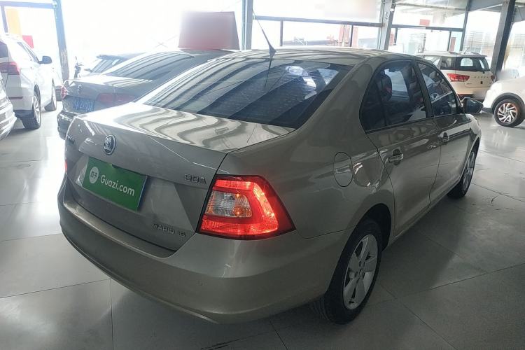 Used Skoda Rapid 2013 1.6L Automatic Smart Selection Model