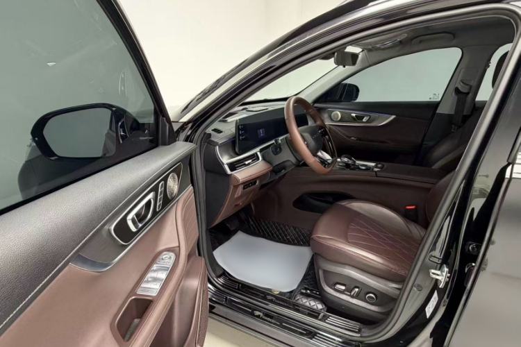 Used Chery Tiggo 8 PRO 2024 Champion Edition 390T Four-Wheel Drive Peak Version 5 Seats