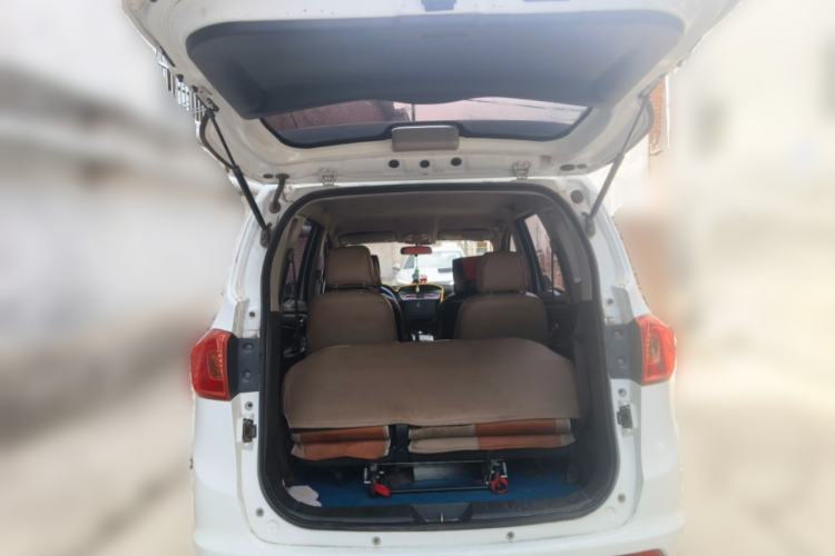 Used FAW Yingzhi 727 2016 1.5L Standard Edition Trunk