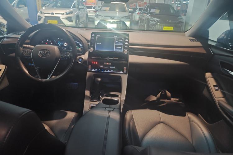 Used Toyota Avalon 2019 2.0L Luxury Edition China VI Standard