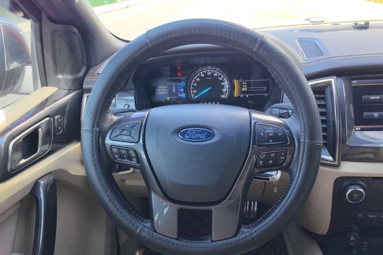 Used Ford Everest 2016 2.0T Gasoline Automatic 4x4 Flagship Edition
