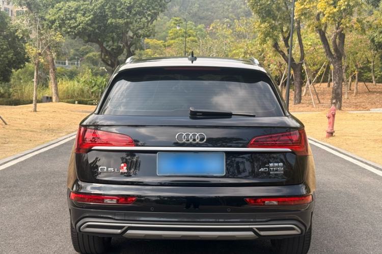 Used Audi Q5L 2022 40T Fashionable and Elegant Model
