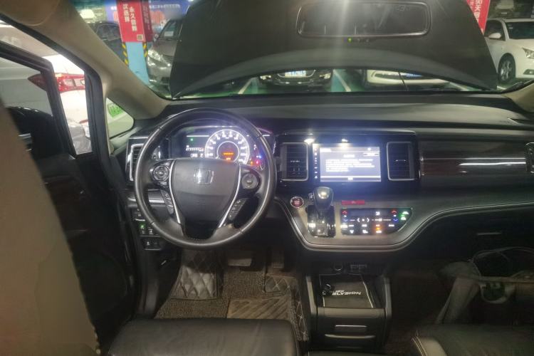 Used Honda Elysion 2016 2.4L Luxury Edition