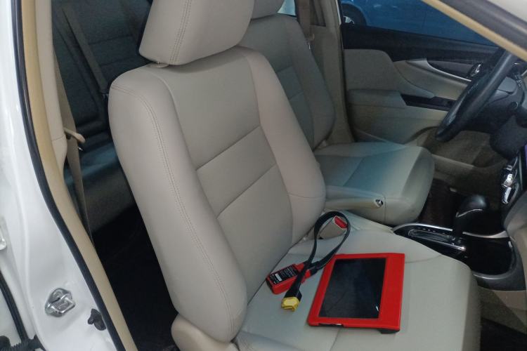 Used Honda Crider 2015 1.8L automatic luxury edition
