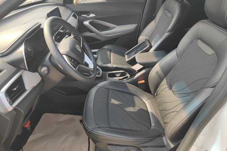 Used Baojun 510 2017 1.5L Manual Fashion Model
