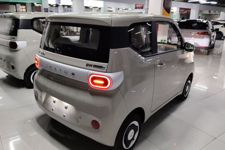 Used Wuling Hongguang MINIEV 2024 3rd Generation 215km Youth Edition Rear Right 45 Deg